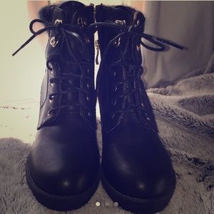 Black tie up booties